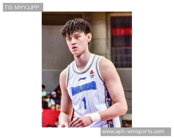 曾凡博加时被换下场无缘关键时刻令人心痛机会难得令人惋惜 曾凡博加时被换下场无缘关键时刻令人心痛机会难得令人惋惜