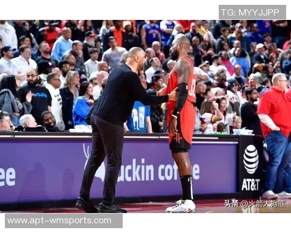 比卢普斯透露季前赛计划霍勒迪首战下半场缺席或尝试新先发阵容 比卢普斯透露季前赛计划霍勒迪首战下半场缺席或尝试新先发阵容