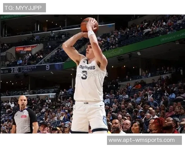 弗拉格称赞莱昂纳德为攻防一体的顶尖球员一直是我努力追求的目标 弗拉格称赞莱昂纳德为攻防一体的顶尖球员一直是我努力追求的目标