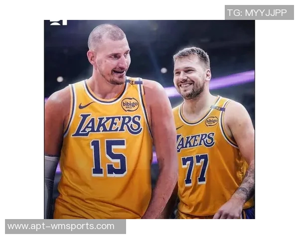 约基奇东契奇亲密互动詹姆斯却选择迅速离场回更衣室